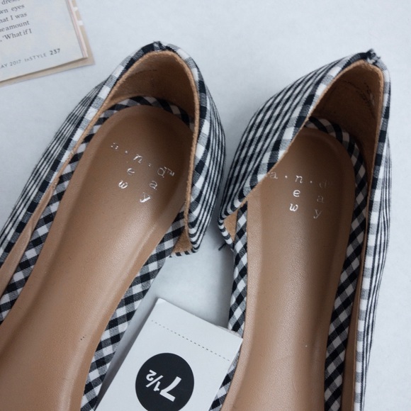 ❕a new day • gingham checked flats - Picture 8 of 8